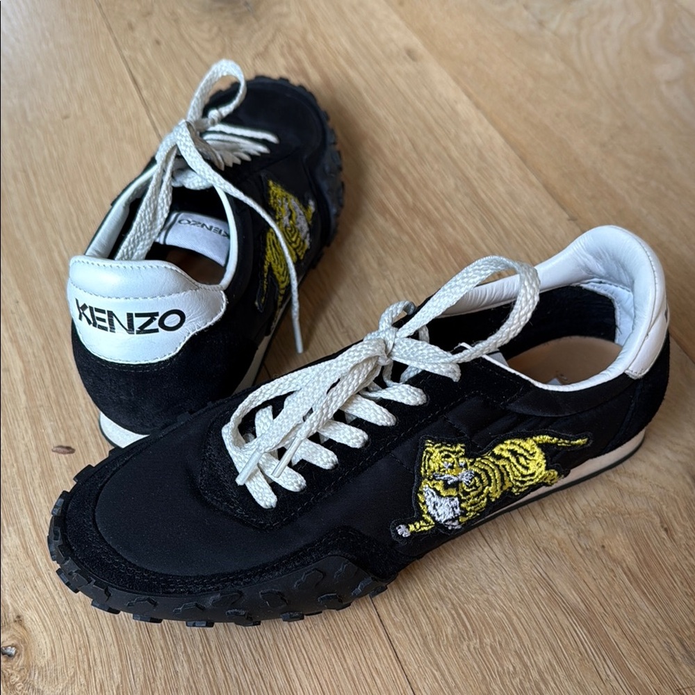 Kenzo Black and White Sneakers with Yellow Tiger Detail Size 35 New
